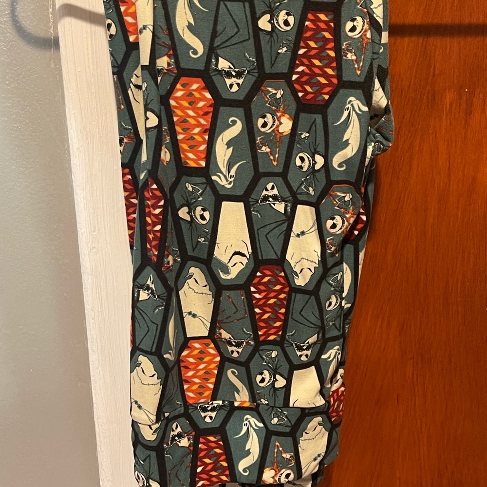TC Nightmare Before Christmas Lularoe Leggings Disney